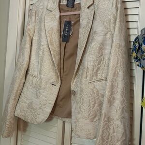 New cream blazer with white Roses & gold